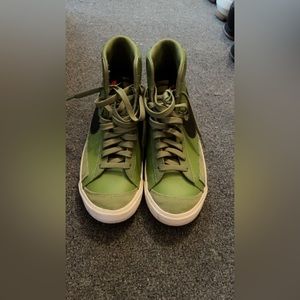 Nike blazers hunter green